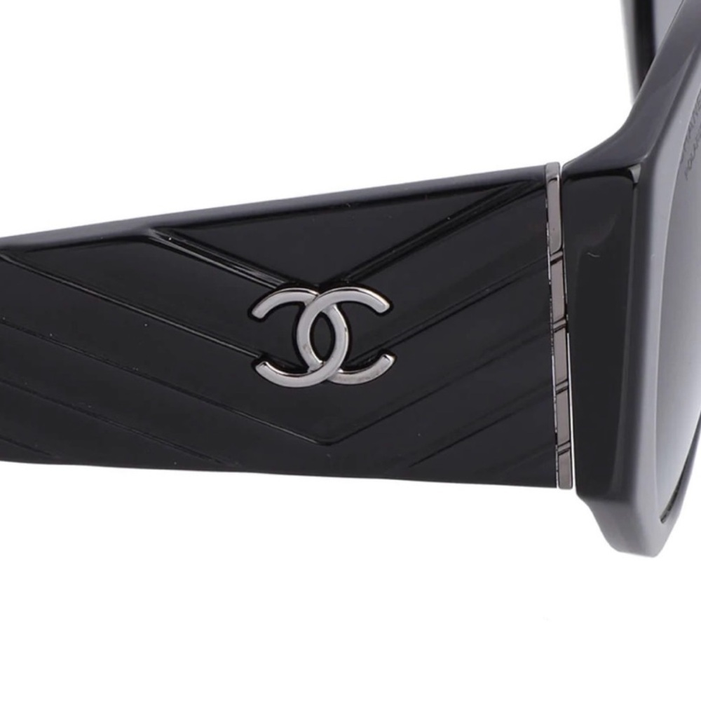 CHANEL Black Sunglasses - Picture 3 of 7